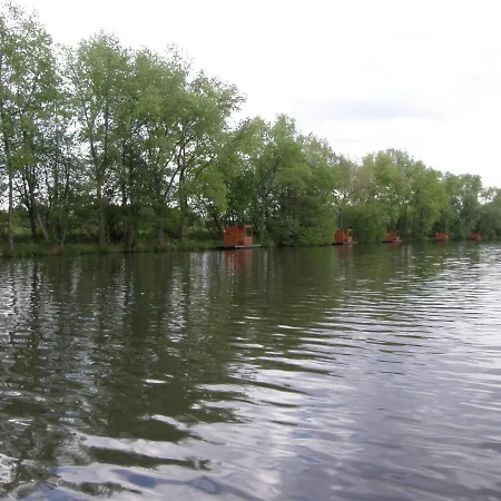 Rybarska Basta Sveceny - Restaurace, Гостевой дом